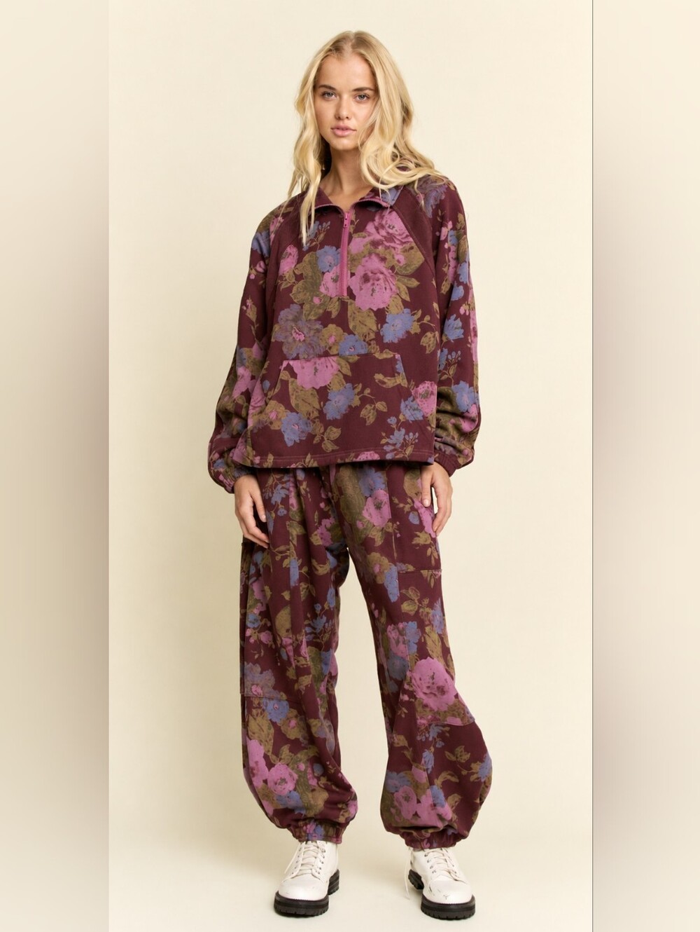 Davi & Dani Burgundy Vintage Floral Jogger Pants Size Small NWT